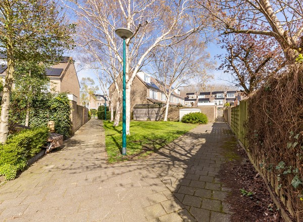 Medium property photo - Hella Haasseplantsoen 9, 2343 KR Oegstgeest